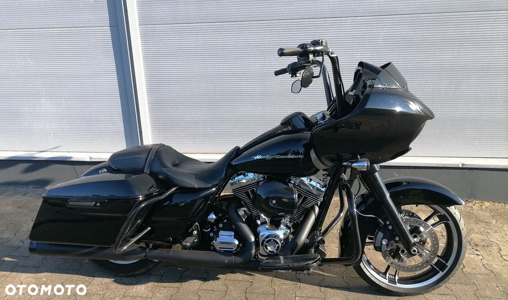 Harley-Davidson Touring Road Glide - 1
