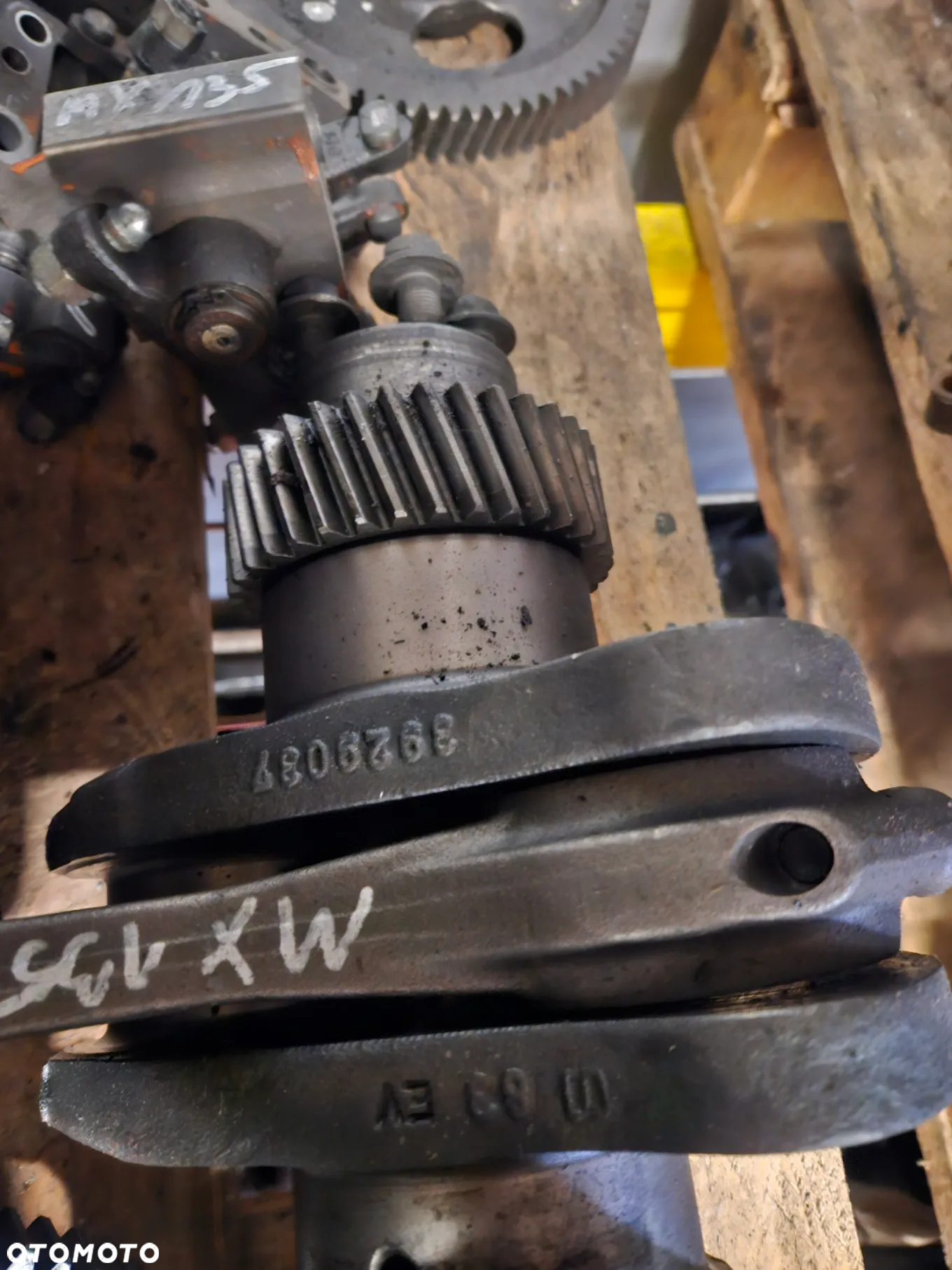 Wał korbowy Case MX 135 MX 100 MX 110 MX 120 MX 150 6 cylindów - 6