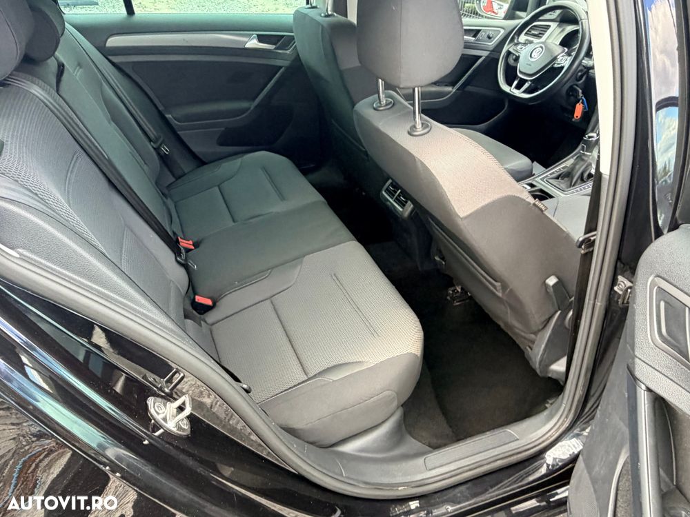 Volkswagen Golf 1.6 TDI BlueMotion Technology Cup - 18