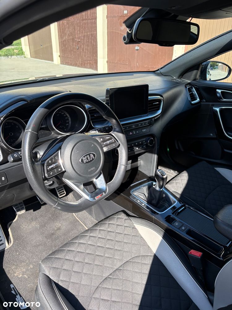 Kia ProCeed 1.4 T-GDI GT Line - 14