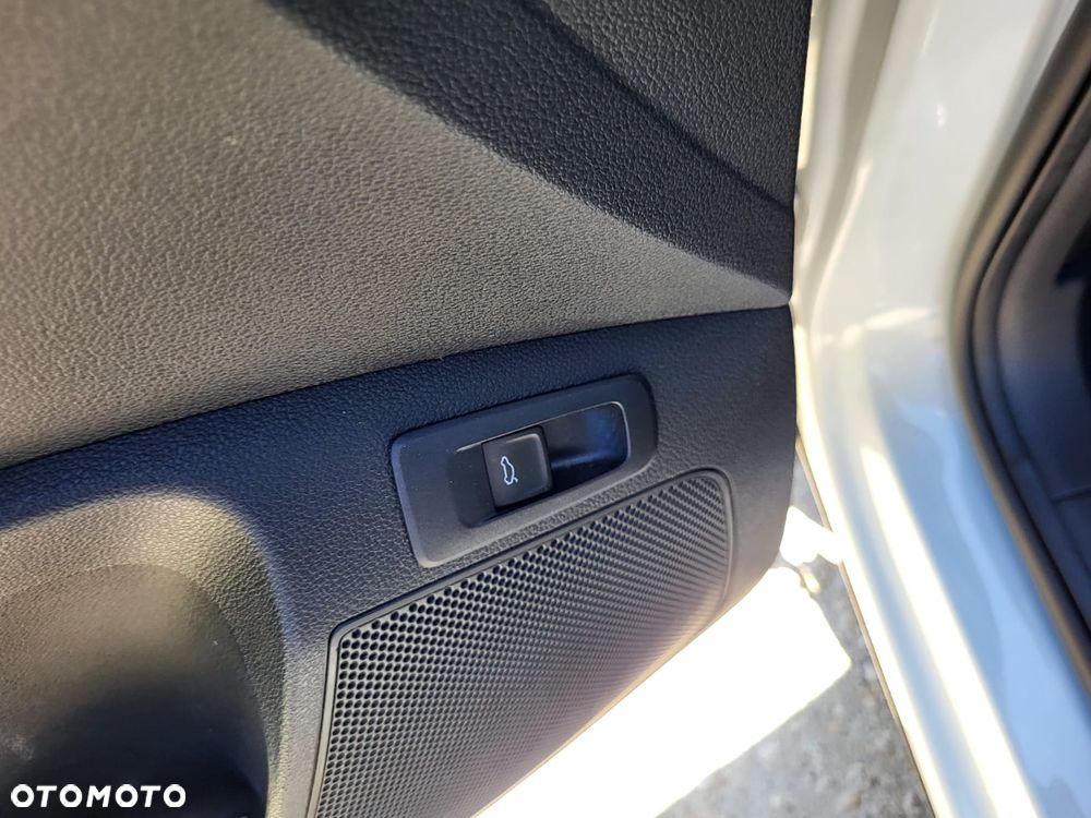 Skoda Karoq 2.0 TDI SCR DSG Ambition - 24