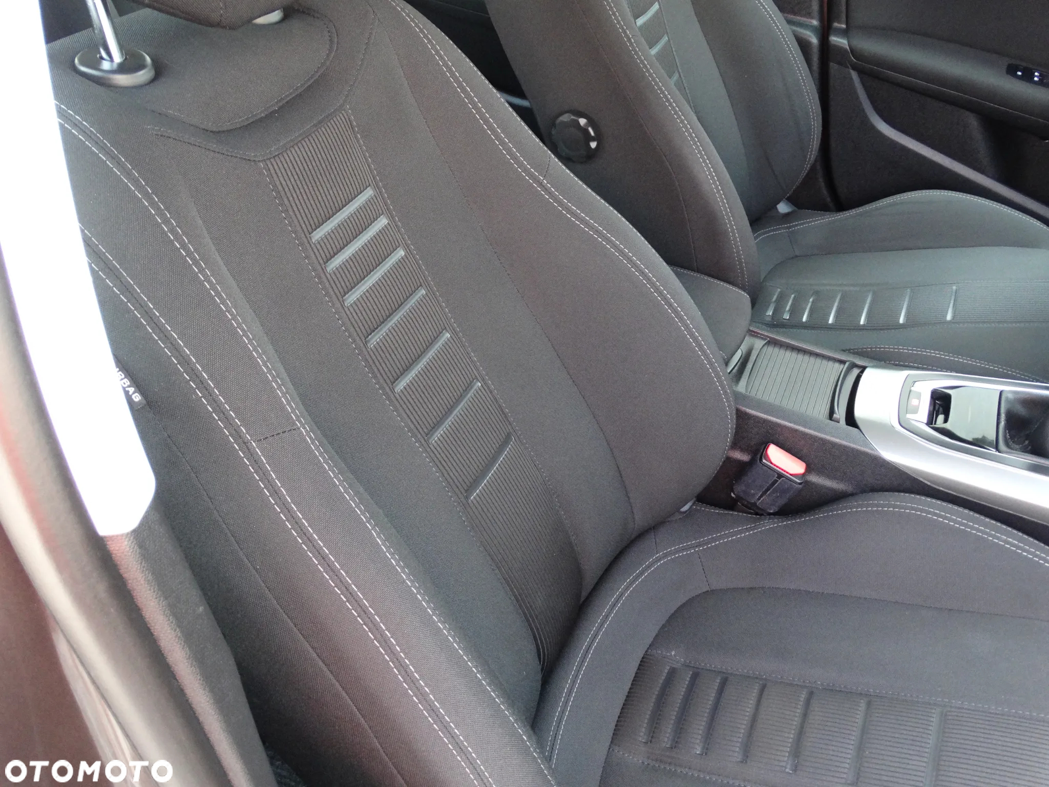 Peugeot 308 1.6 BlueHDi Allure S&S - 29