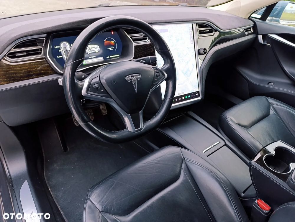 Tesla Model S - 19