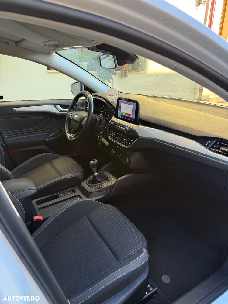 Ford Focus 1.0 EcoBoost Trend Edition - 6