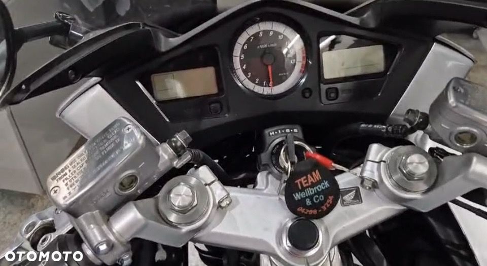 Honda VFR - 6