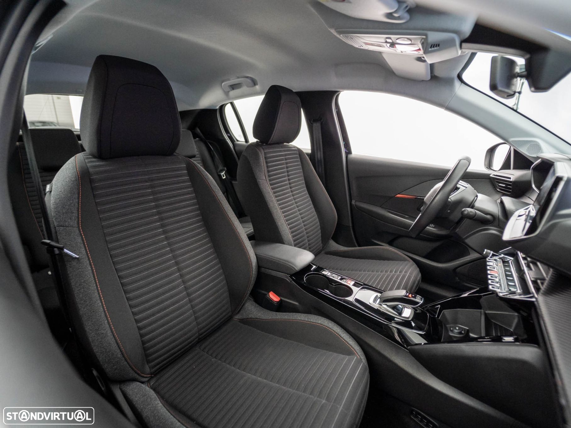 Peugeot e-208 - 33