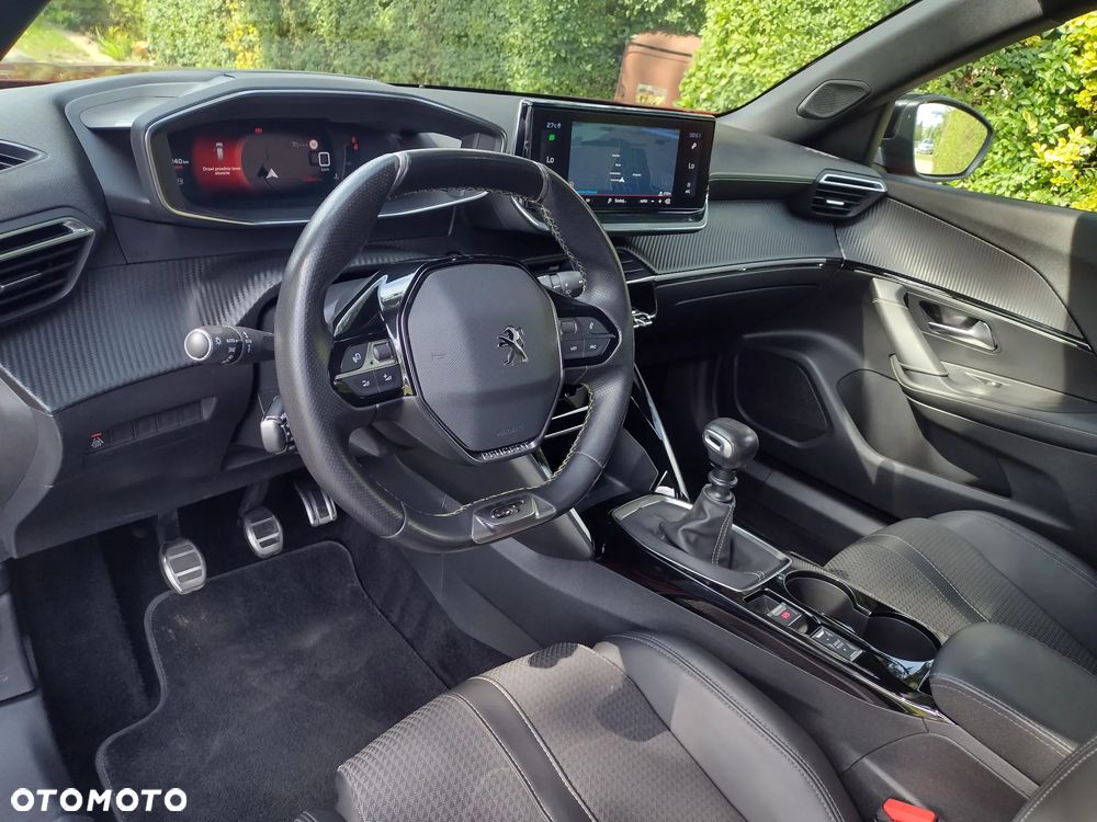 Peugeot 2008 1.5 BlueHDi GT Line S&S - 11