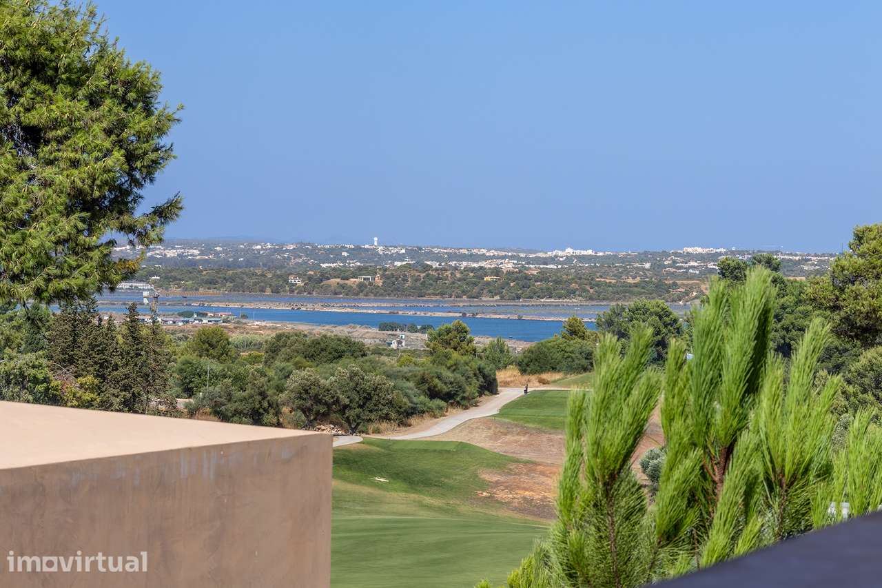 LUXUOSO APARTAMENTO T1+1 COM ALTO POTENCIAL DE RENTABILIZAÇÃO EM PALMA - Grande imagem: 5/36