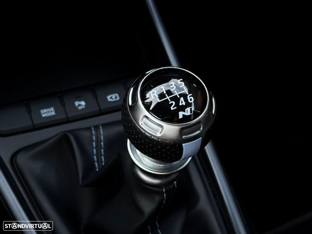 Hyundai i20 N 1.6 T-GDi Performance Pack - 23