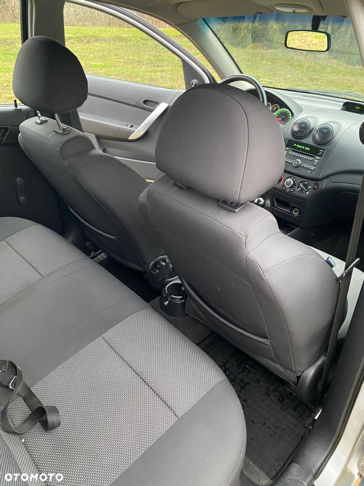 Chevrolet Aveo 1.2 16V Base (air4) - 8