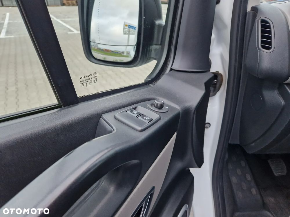 Renault Trafic - 4