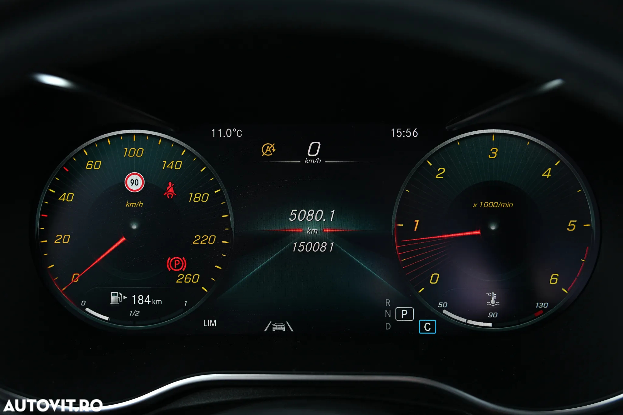 Mercedes-Benz GLC 300 d 4MATIC - 34