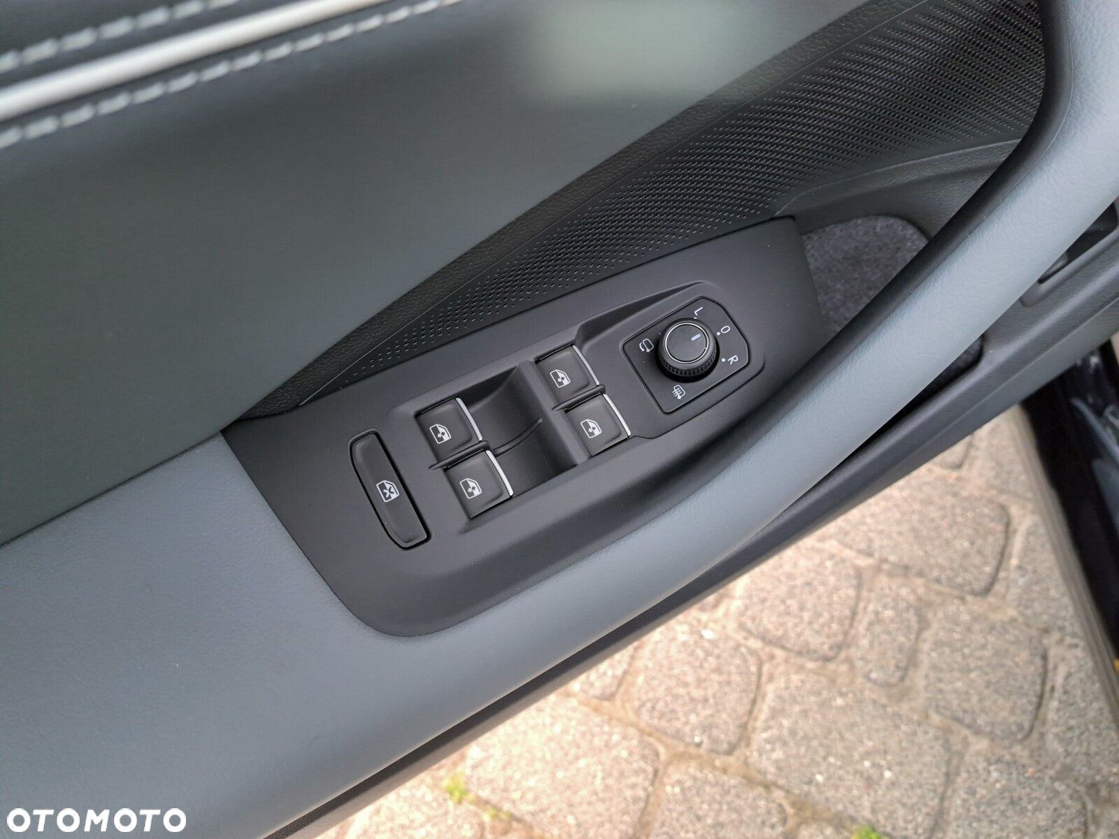 Volkswagen Passat 2.0 TDI EVO Elegance DSG - 13