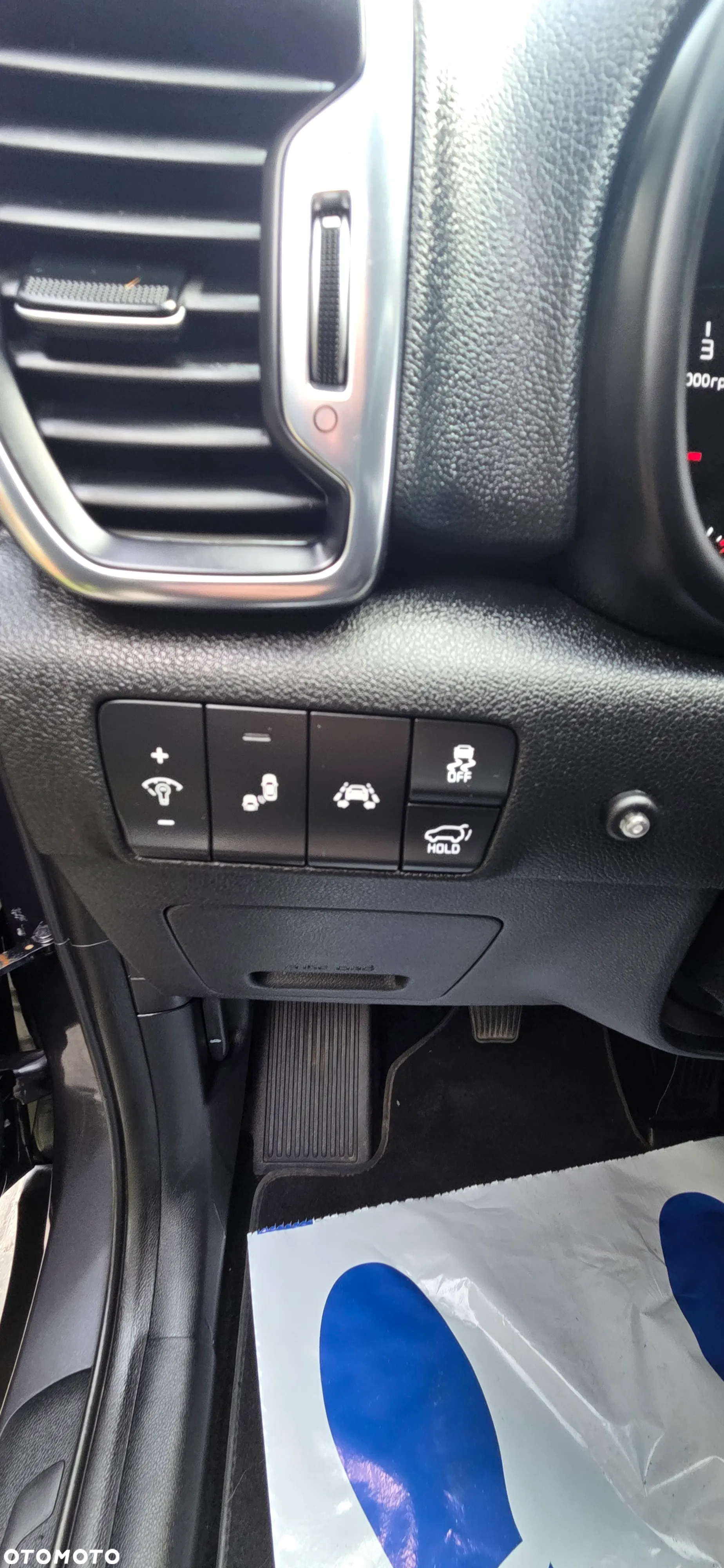 Kia Sportage 2,0 CRDI AWD Spirit - 32