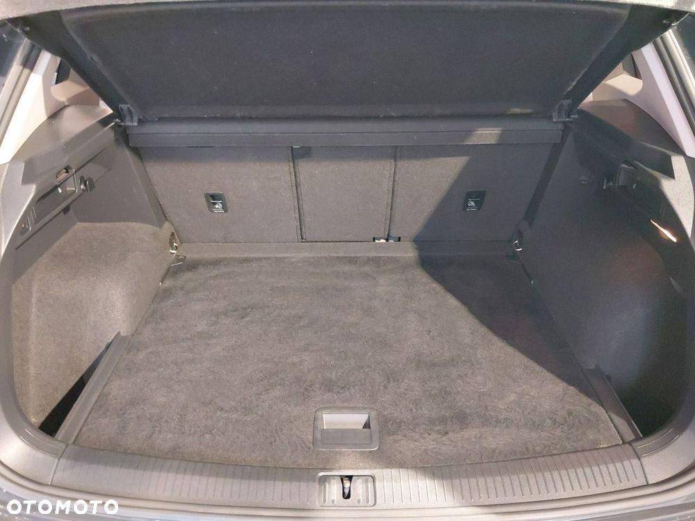 Volkswagen Tiguan - 19