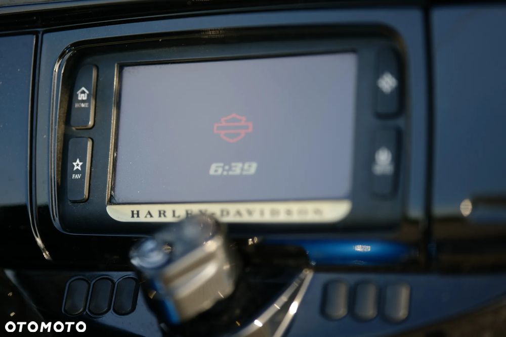 Harley-Davidson Touring Street Glide - 14