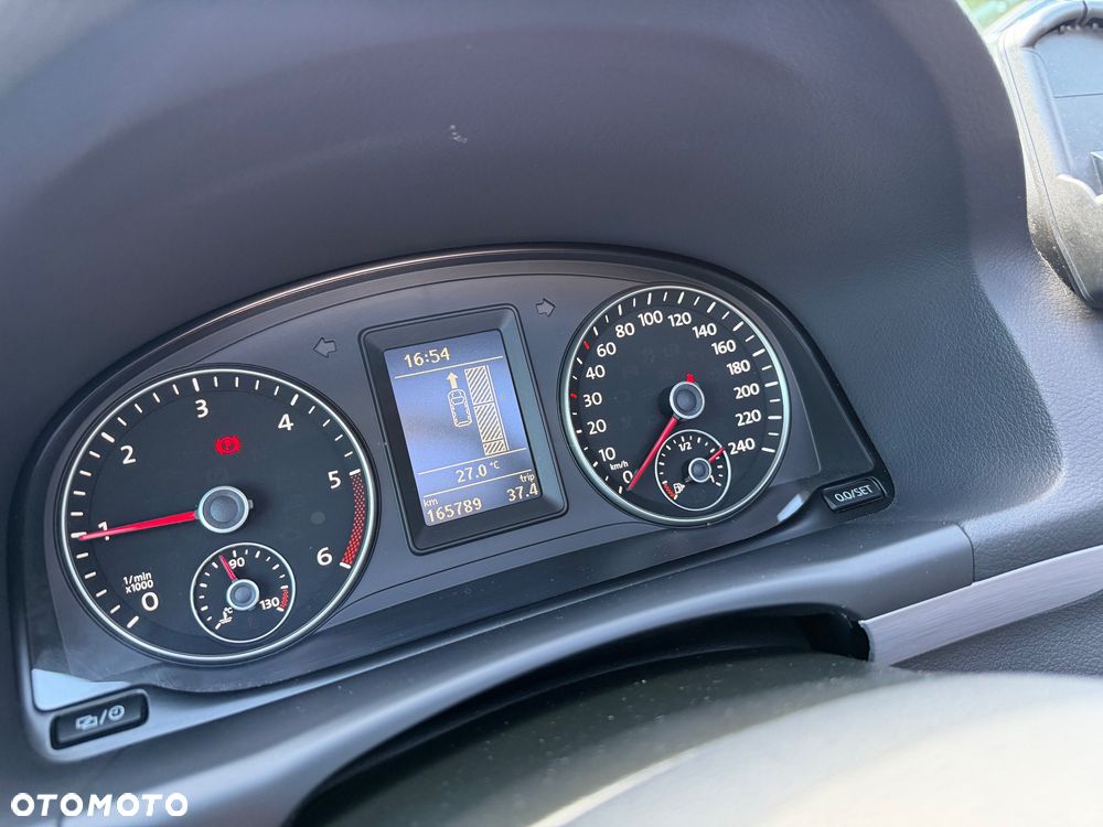 Volkswagen Touran 2.0 TDI DPF BlueMotion Technology Cup - 22