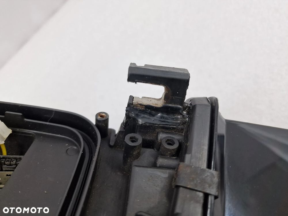 AUDI TT 8J0 PRAWA LAMPA PRZEDNIA PRZÓD XENON , NR 8J0941004D , NR AUKCJI LA520 - 8