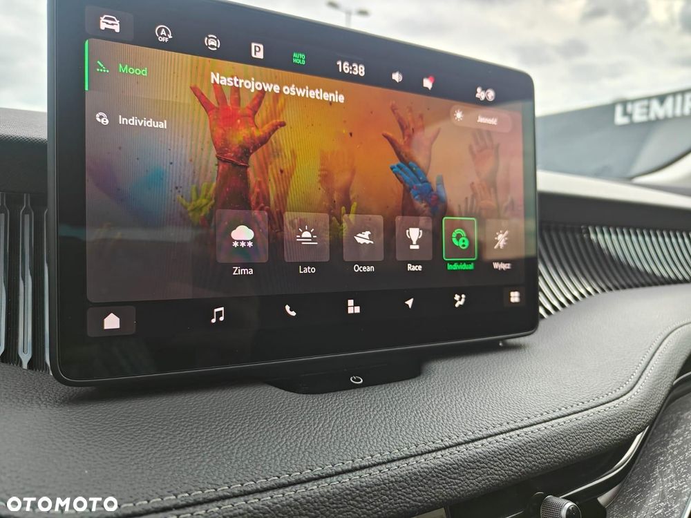 Skoda Superb 2.0 TDI SCR 4x4 Selection DSG - 15