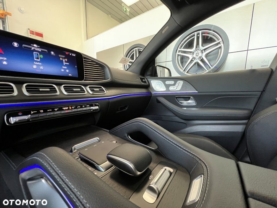 Mercedes-Benz GLE - 11