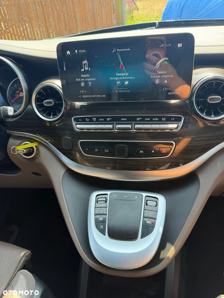 Mercedes-Benz Klasa V 300 d extralang 4Matic 9G-TRONIC Exclusive - 32