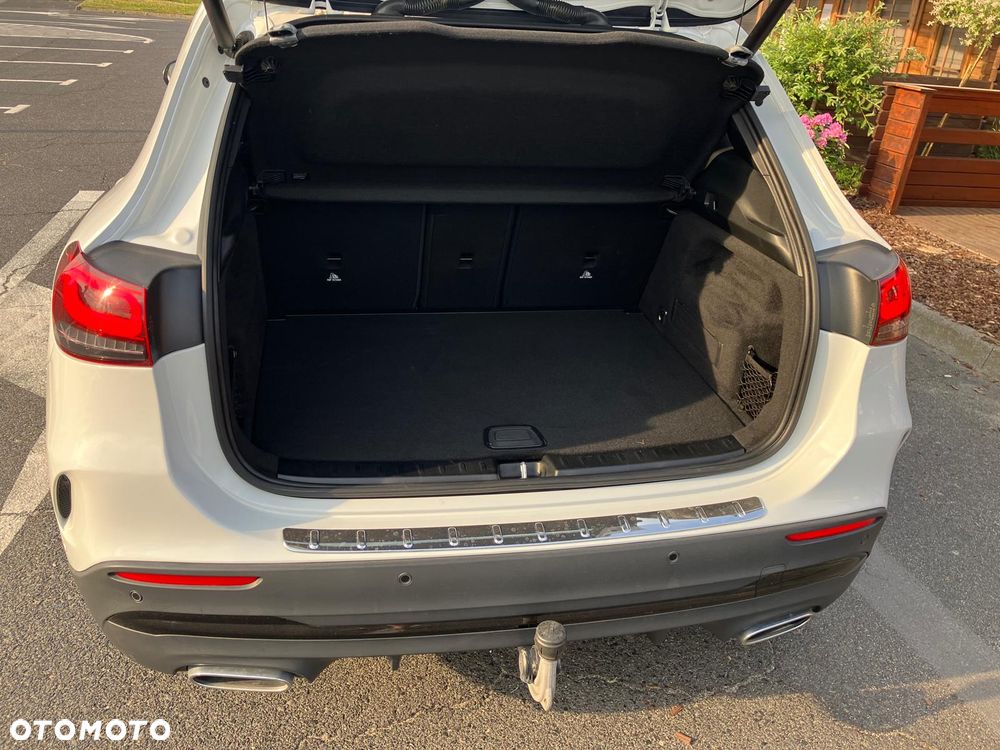 Mercedes-Benz GLA 220 d AMG Line - 2