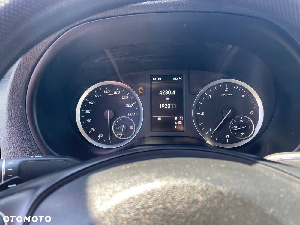 Mercedes-Benz Vito - 22