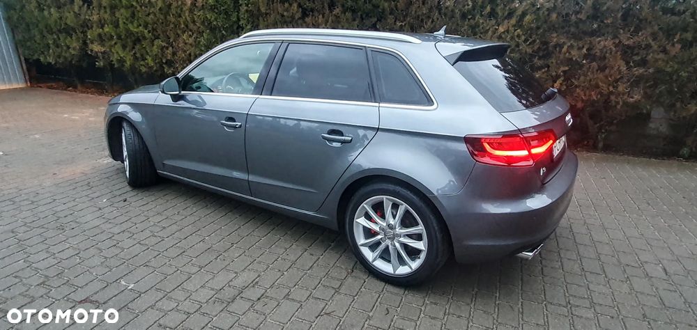 Audi A3 Sportback 2.0 TDI (clean diesel) Ambiente - 31