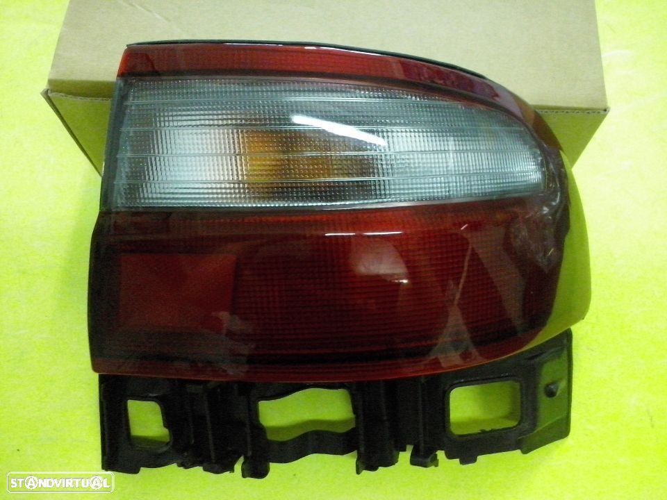 Farolins Farolim de trás Toyota Carina E NOVOS - 1