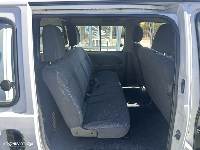 Hyundai H1 2.5 TD 6 LUGARES - 8