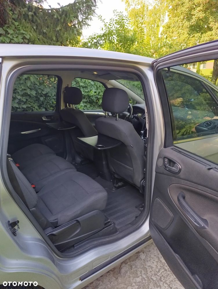 Ford S-Max - 9