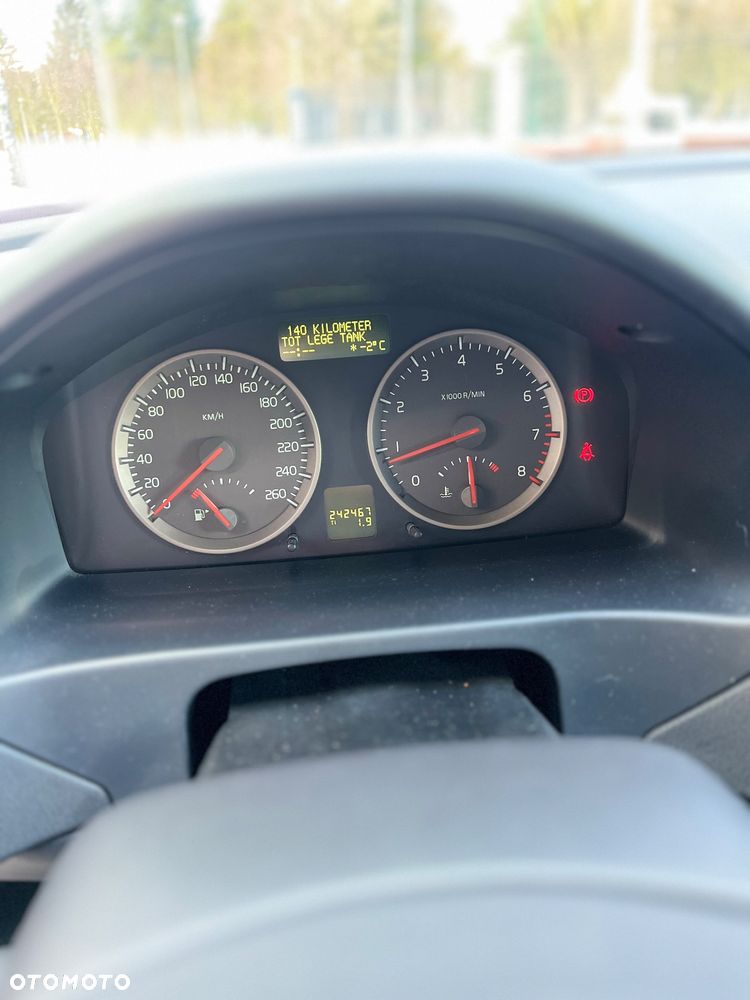 Volvo V50 2.4 - 7