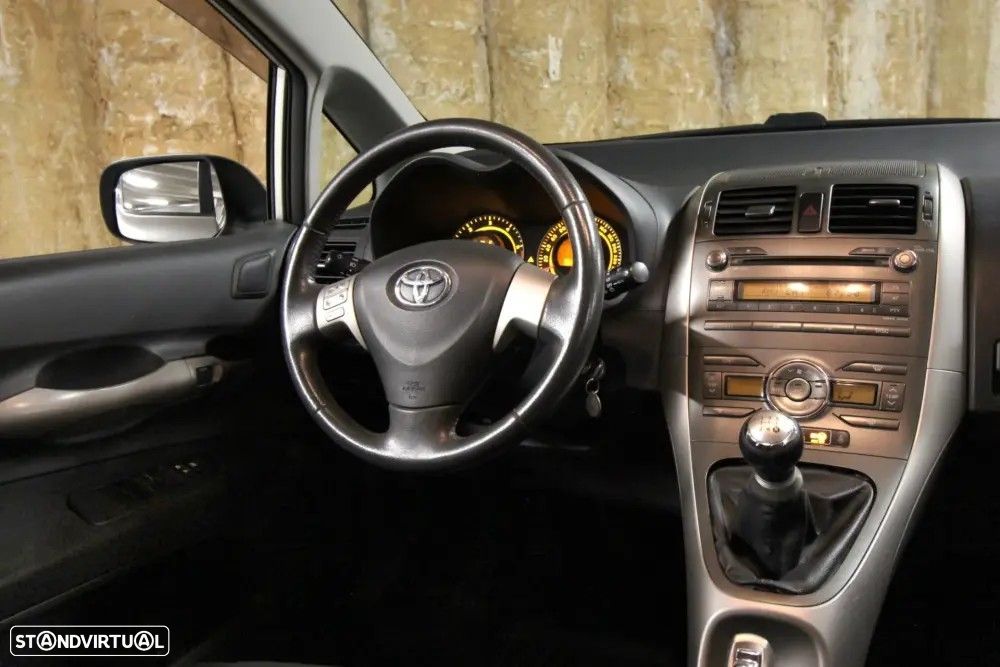 Toyota Auris 1.4 D-4D AC - 6