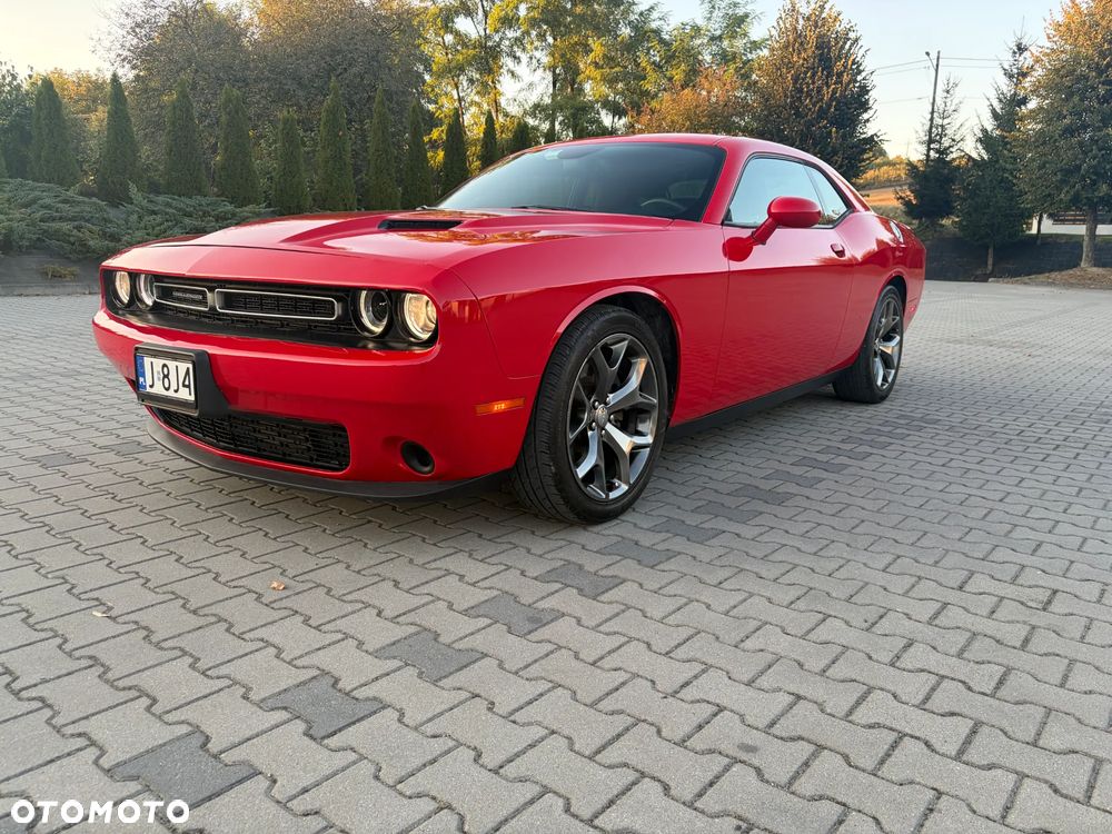 Dodge Challenger - 12