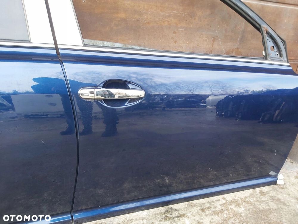 TOYOTA Avensis T25 03-08 r drzwi prawy przód prawe przednie 8p4 - 3