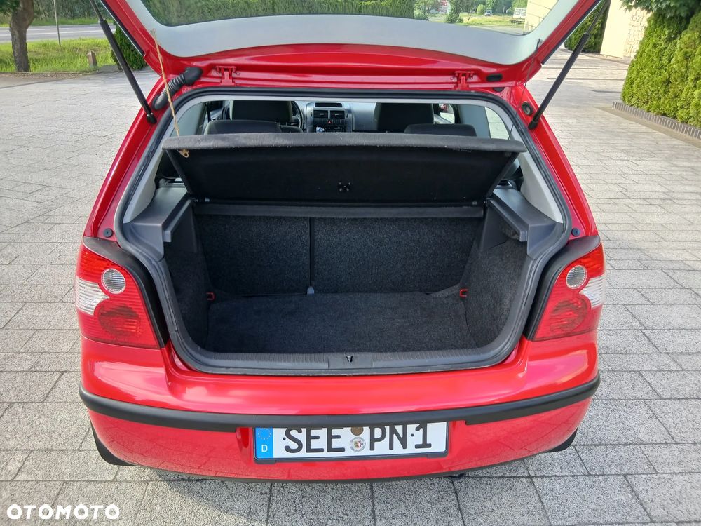 Volkswagen Polo 1.4 16V Trendline - 17