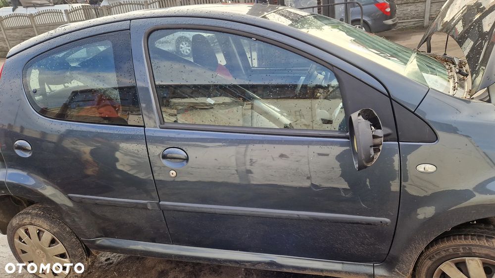 PEUGEOT 107 DRZWI PRAWY PRZÓD KTA - 1
