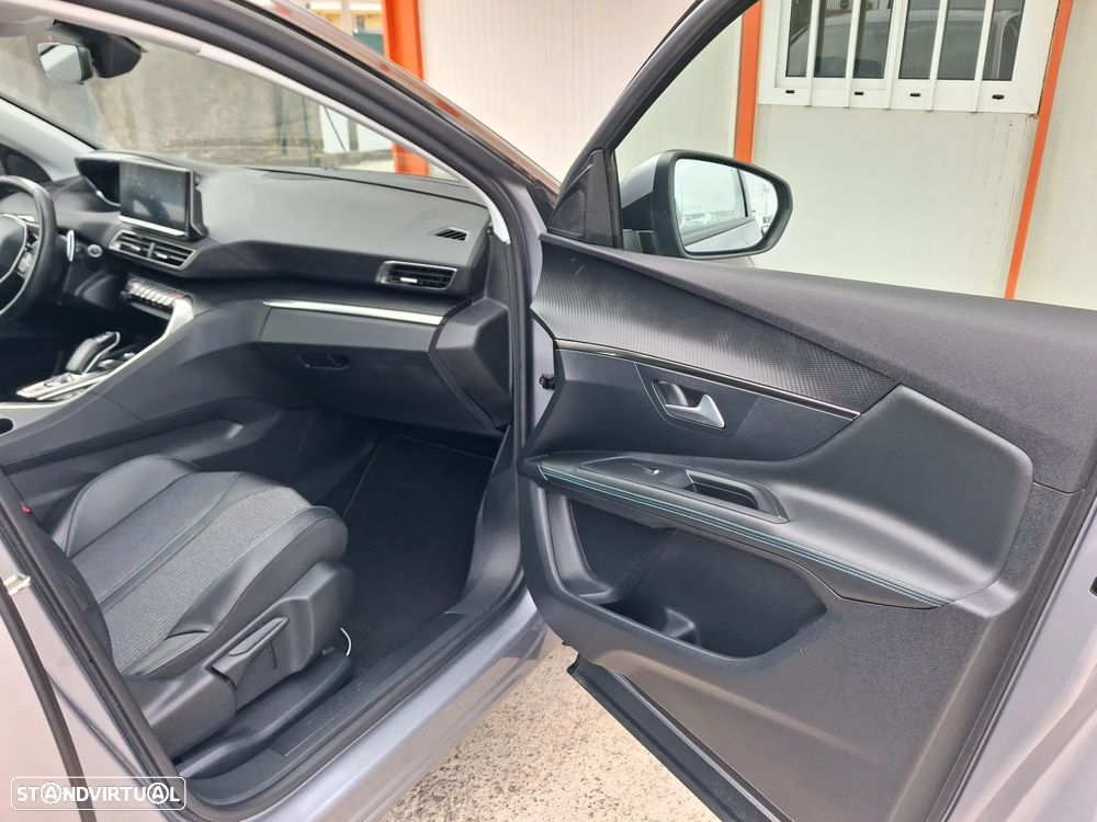 Peugeot 3008 225 e-EAT8 Allure Pack - 30