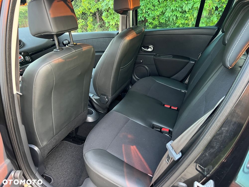 Renault Clio 1.6 16V Night&Day - 9