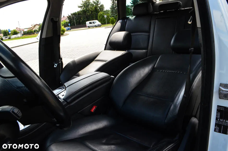 BMW Seria 5 520d Touring Luxury Line - 31