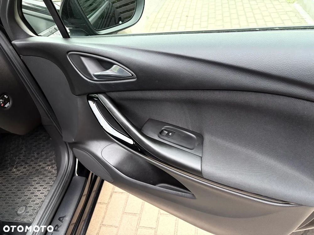 Opel Astra 1.4 T Dynamic - 9