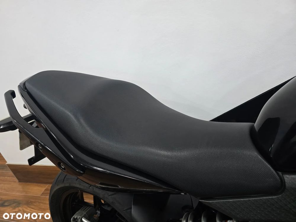 Kawasaki ER - 21