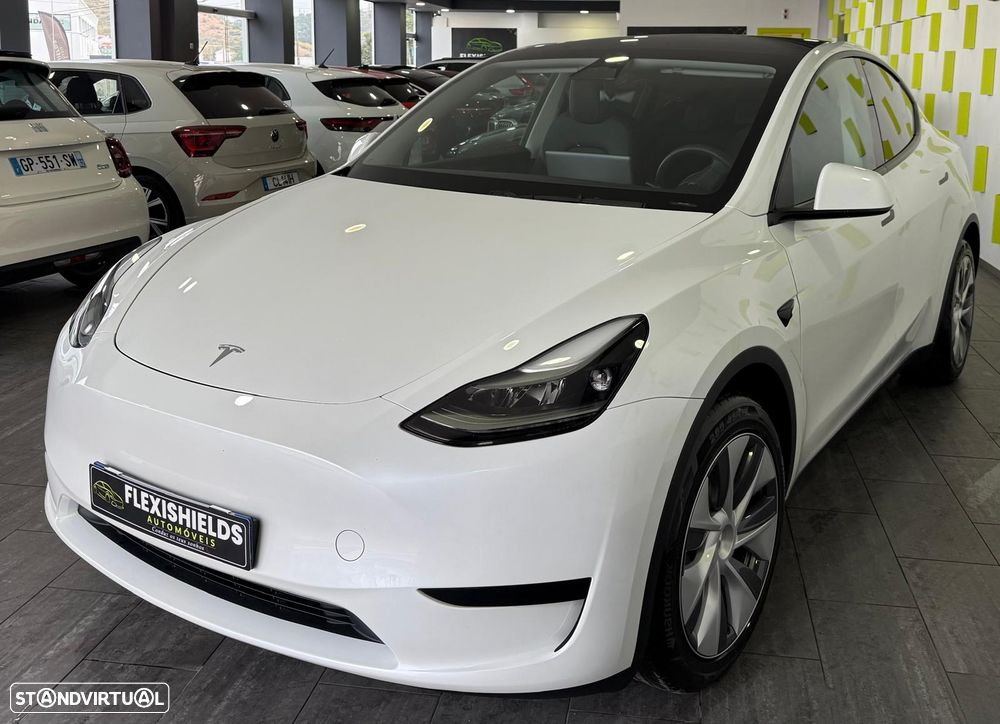 Tesla Model Y Standard RWD - 4