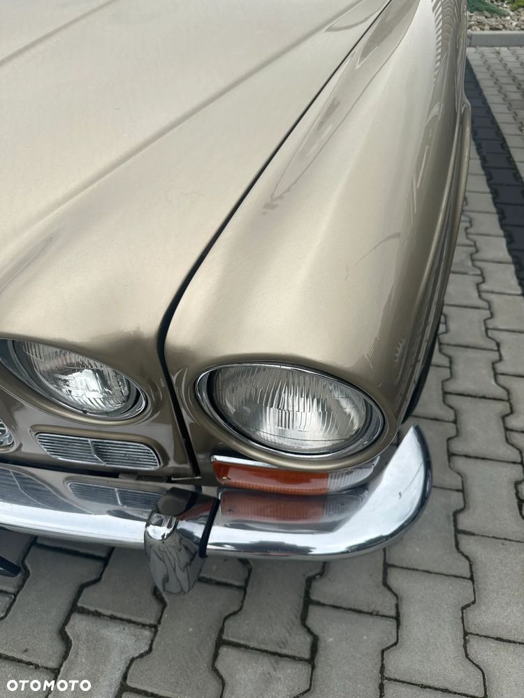 Jaguar XJ - 20