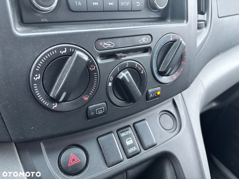 Nissan NV200 - 25