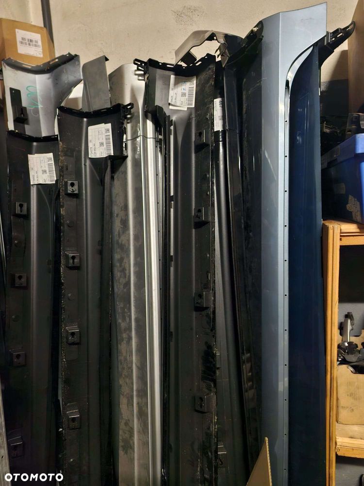 Progi zewnętrzne Volvo rózne rodzaje XC90 XC60 V90 V60 po 2017 roku