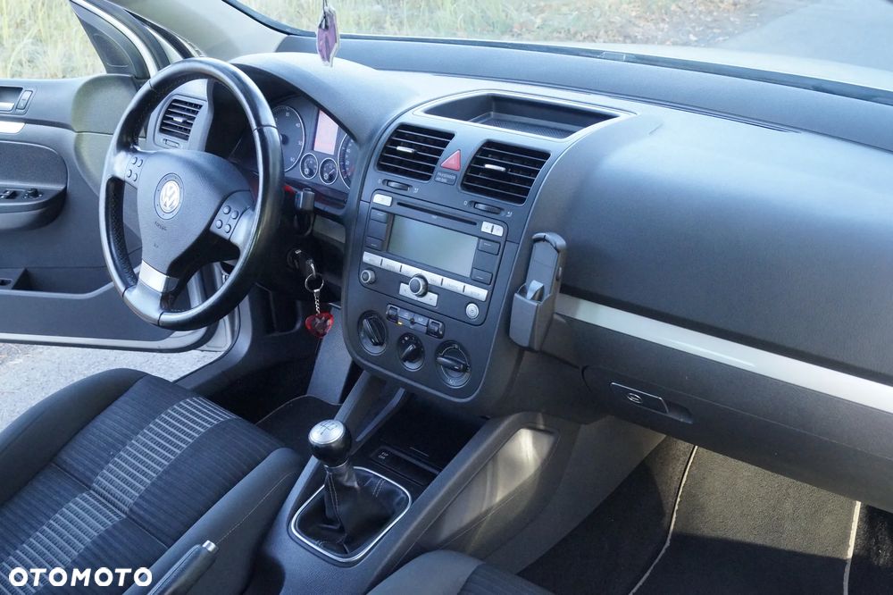 Volkswagen Golf - 17