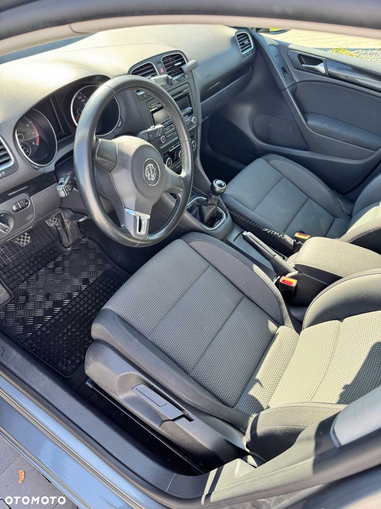 Volkswagen Golf - 6