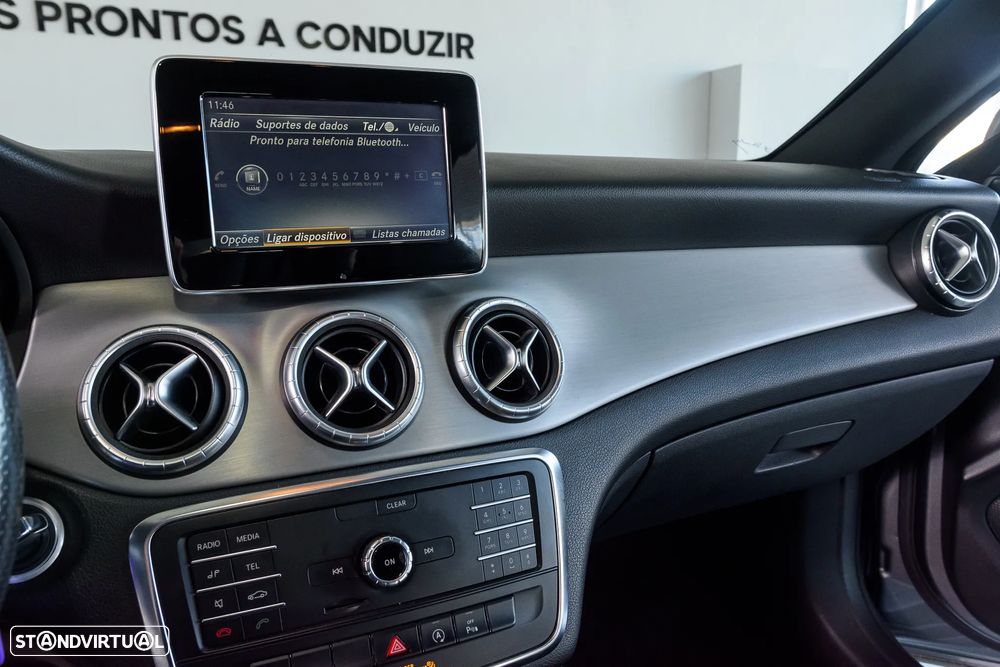 Mercedes-Benz CLA 200 d Shooting Brake AMG Line - 23