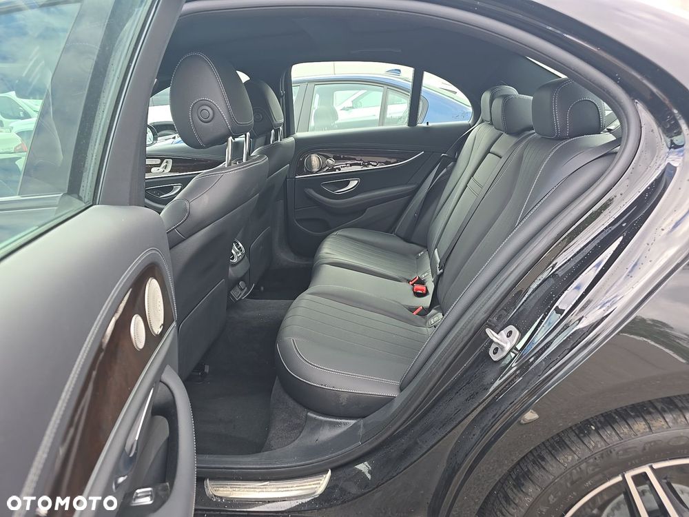 Mercedes-Benz Klasa E 450 4Matic 9G-TRONIC AMG Line NIGHT Edition - 12